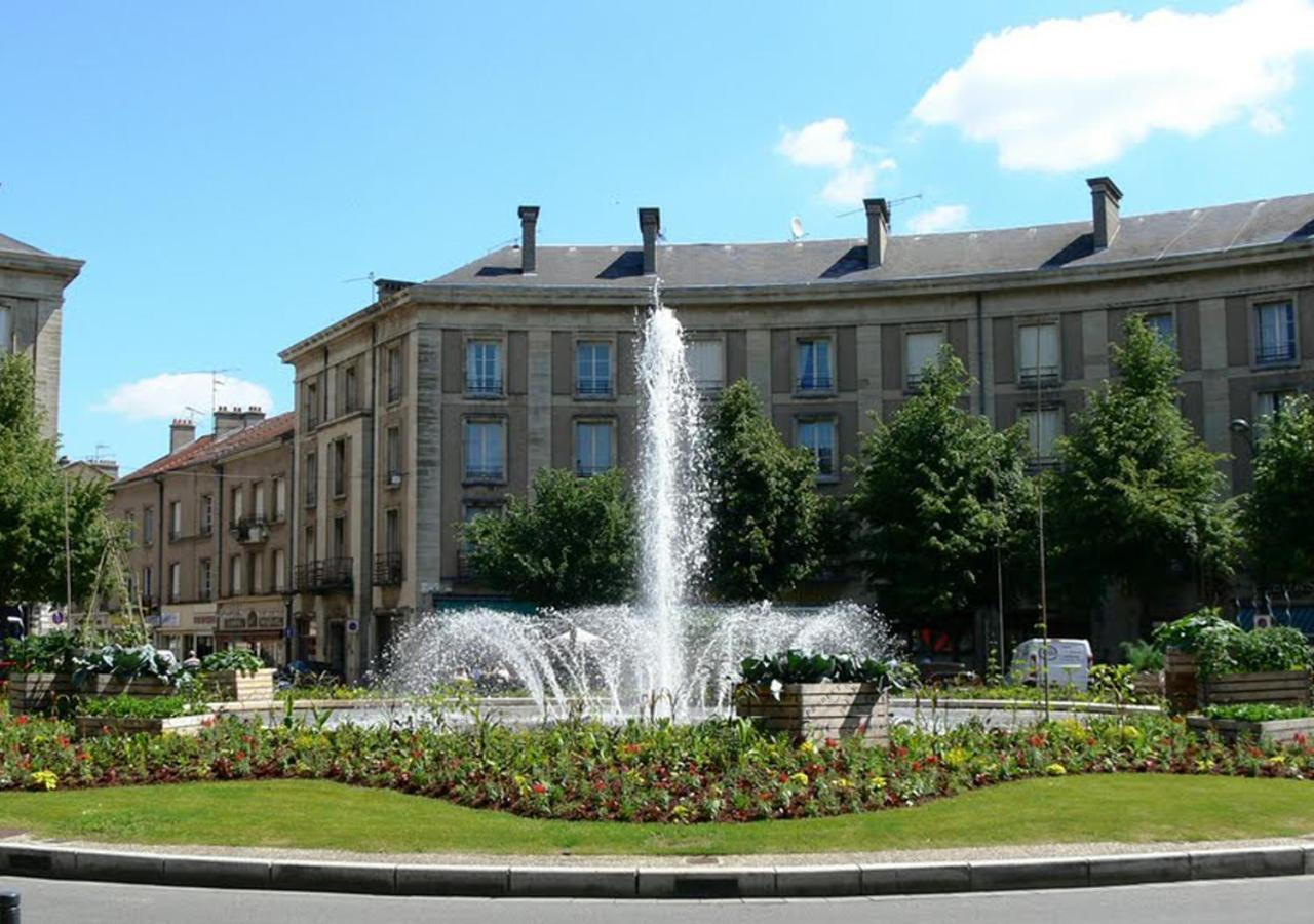 Charmant Appartement Au Coeur De Toul Bagian luar foto